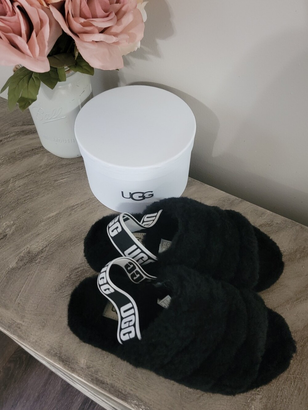 UGG Women's Black Fluff Slide Slippers